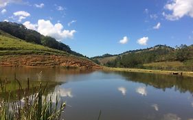Pousada Fazenda e Pesqueiro Chalé da serra